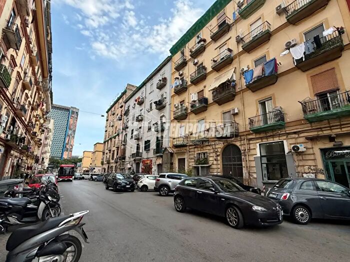 Appartamento quadrilocale in vendita in Via Rimini, Napoli