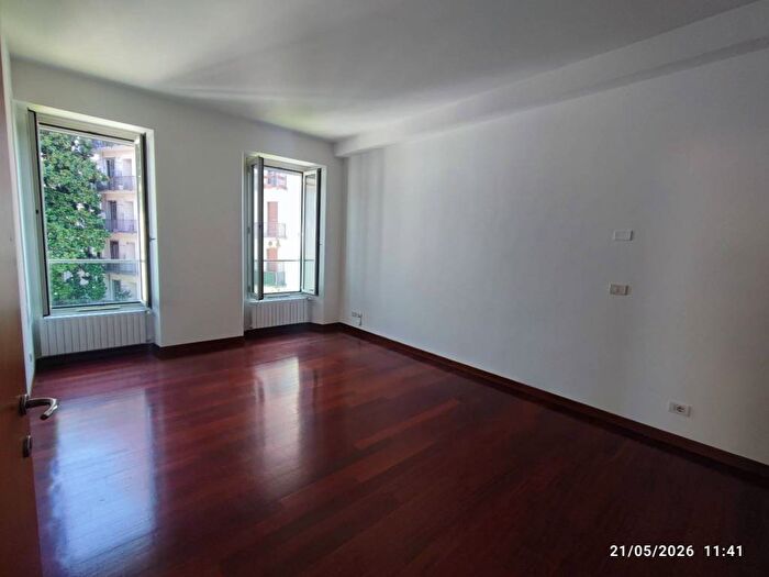 Appartamento trilocale in affitto in Corso di Porta Romana, Quadronno Crocetta, Milano