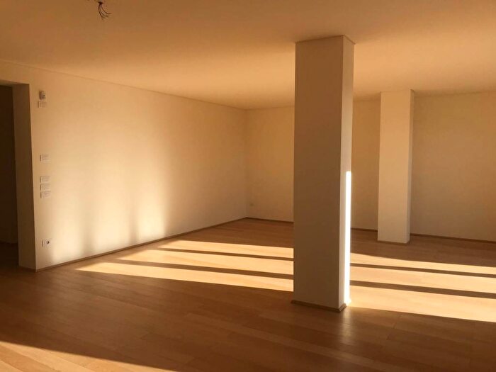 Casa quadrilocale in affitto in Piazza dei Signori, Treviso