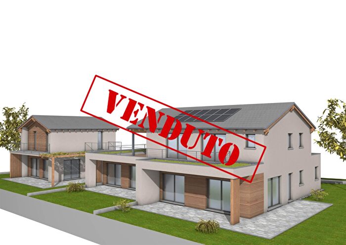 Appartamento quadrilocale in vendita in Via Sant Abbondio, Piuro