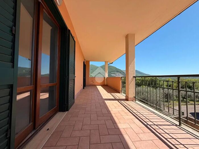 Appartamento trilocale in vendita in Via Giovanni Falcone, Acquasparta