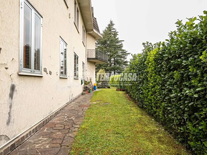 Case in Vendita e in Affitto - 3