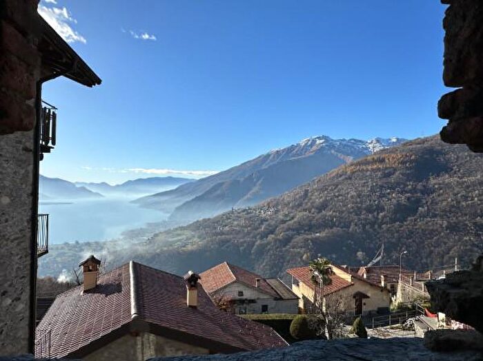 Casa quadrilocale in vendita in Località Rancio, Gravedona ed Uniti