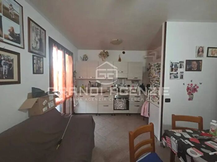 Appartamento trilocale in vendita in Via Pisi, Gattatico