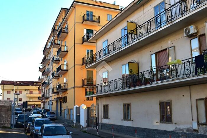 Appartamento trilocale in vendita in Via Pandosia, Paola