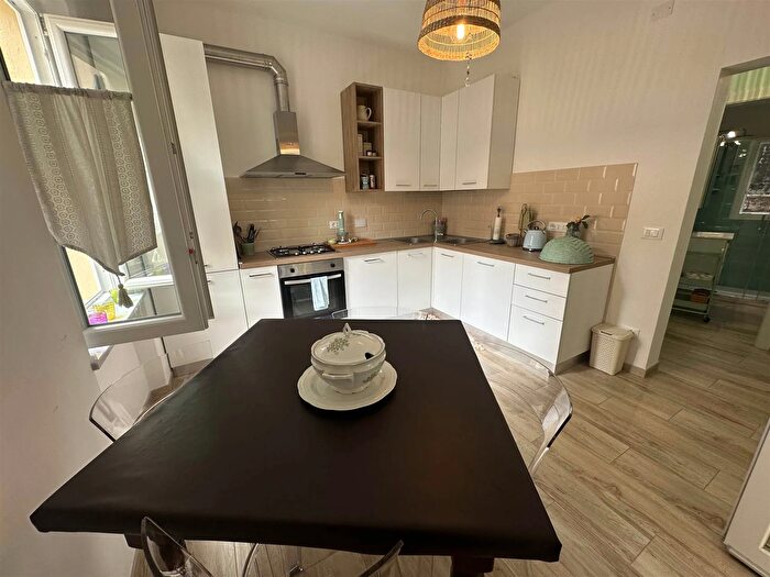 Appartamento trilocale in affitto in Noli Savona Sv, Noli