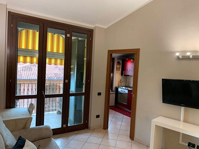 Appartamento bilocale in affitto in Via Regina Elena, Cerro Maggiore