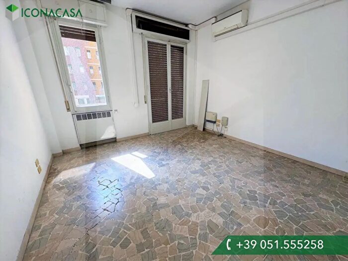 Appartamento bilocale in vendita in Via Emilia Ponente, Bologna