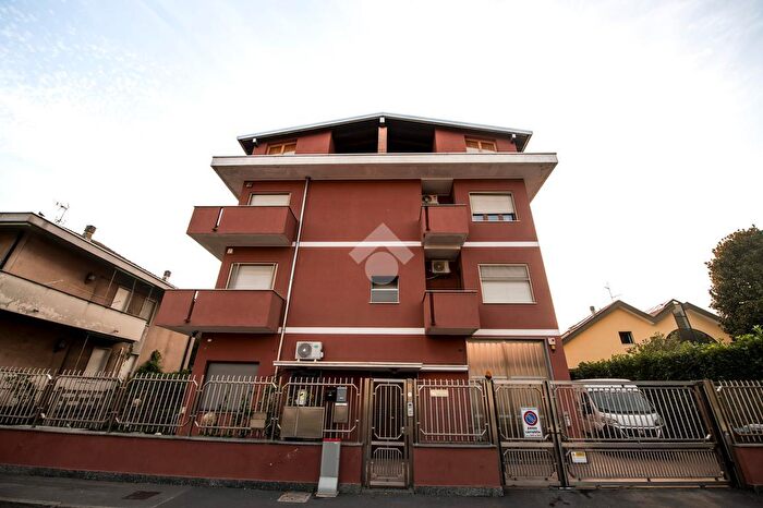 Appartamento trilocale in vendita in Appartamento Via Cesare Battisti, Settimo Milanese