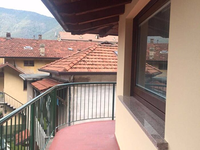 Appartamento trilocale in affitto in Via Giuseppe Garibaldi, Centro, Villa Carcina