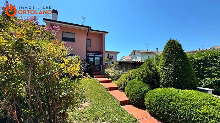 Casa quadrilocale in vendita in Via Crociera, Monfalcone