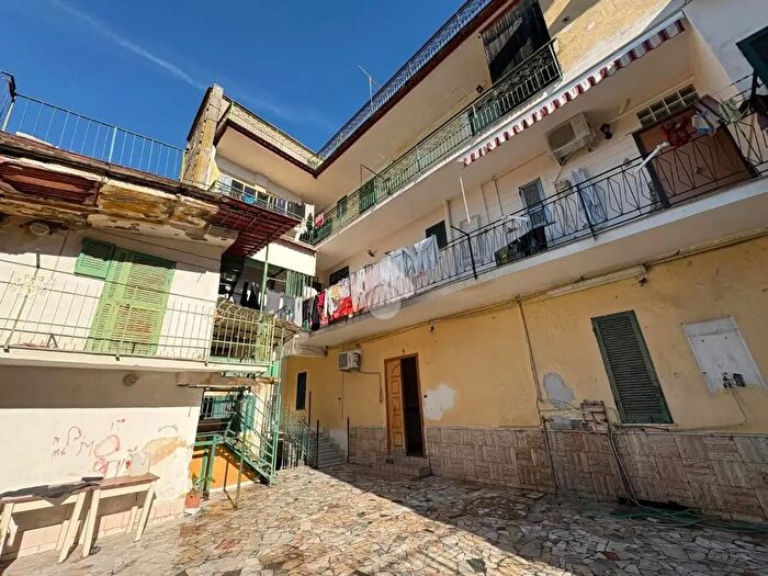 Appartamento trilocale in vendita in Via Papa Pio IX, Caivano