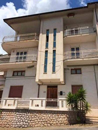 Appartamento bilocale in vendita in Via Tondo, Nicotera