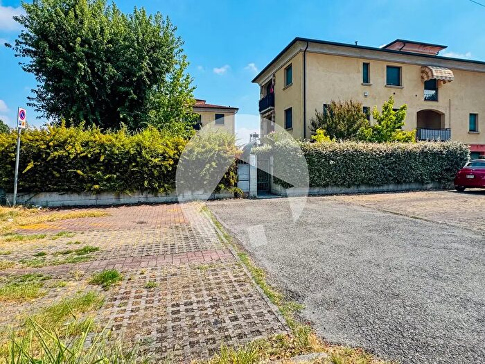 Casa con 6 locali in vendita in Anita Garibaldi, Reggio nell'Emilia