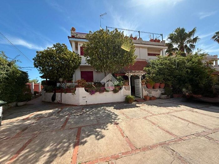 Casa con 5 locali in affitto in Via pazienza, Cassaro, Palermo