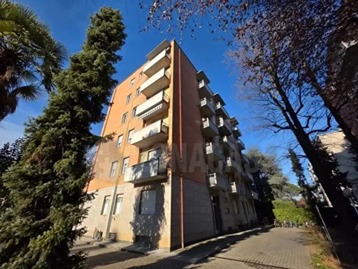Appartamento quadrilocale in vendita in Via Cesare Cantù, Gallarate