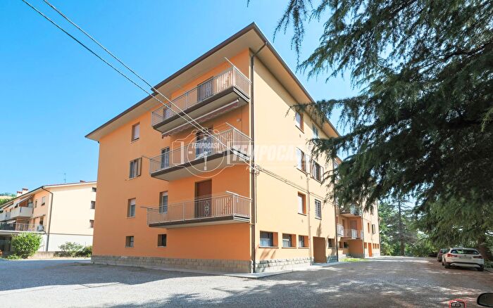Appartamento con 5 locali in vendita in Via Calcina, Casalfiumanese
