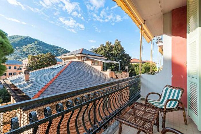 Appartamento quadrilocale in vendita in Levanto