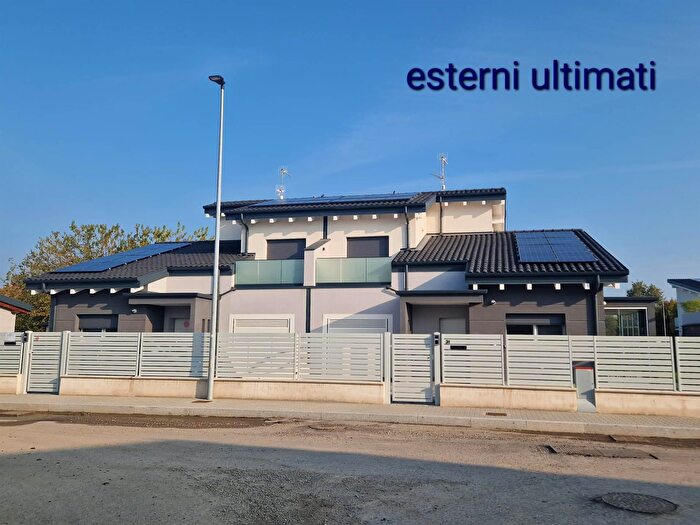 Case in Vendita e in Affitto - 3