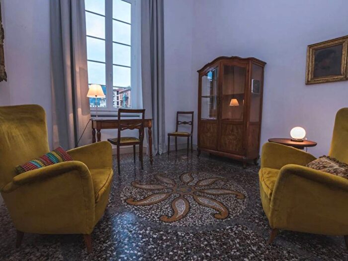 Appartamento con 6 locali in affitto in Corso Giuseppe Garibaldi No Number, Centro Storico, Chiavari