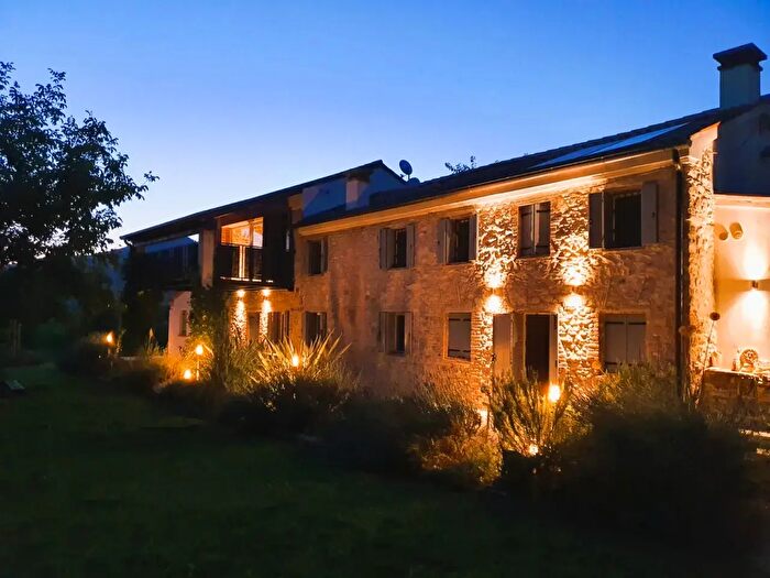 Casa con 5 locali in vendita in Cinto Euganeo