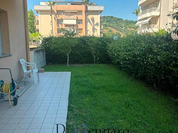 Appartamento trilocale in affitto in Strada, Alba Adriatica