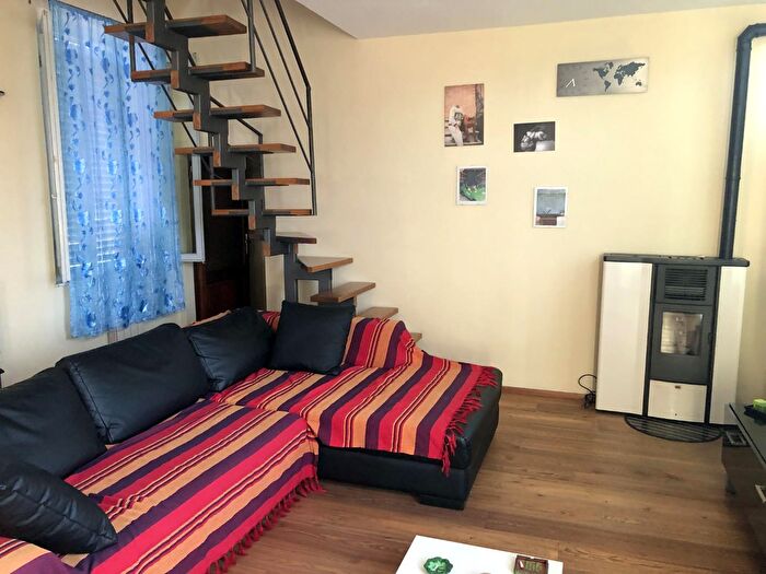 Casa con 10 locali in vendita in Siena