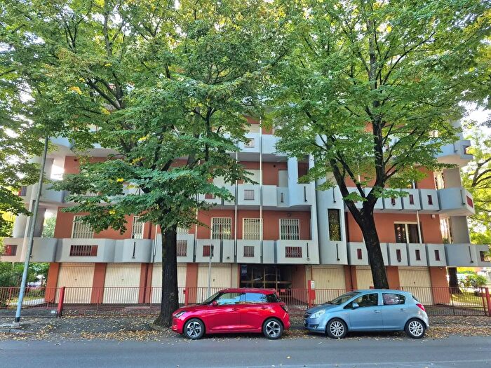 Appartamento con 5 locali in affitto in Viale Fulcieri, Forli'