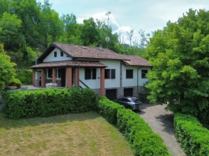 Casa con 6 locali in vendita in Località Lella, Varzi
