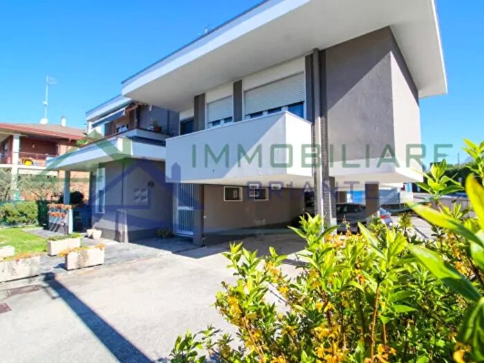 Appartamento bilocale in vendita in Via Novara, Somma Lombardo