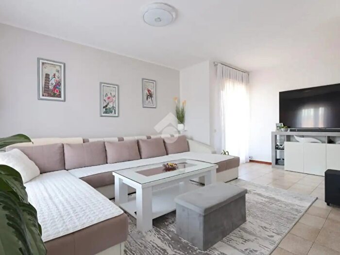 Appartamento trilocale in vendita in Via delle Fontane, Sandrigo