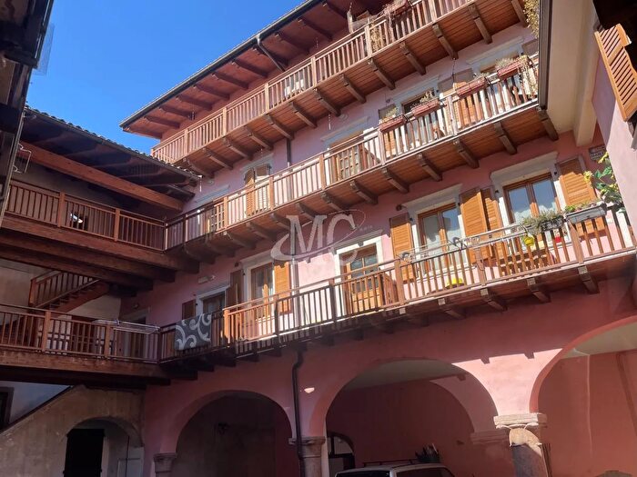 Appartamento in vendita in Piazza Cesare Battisti, Pomarolo