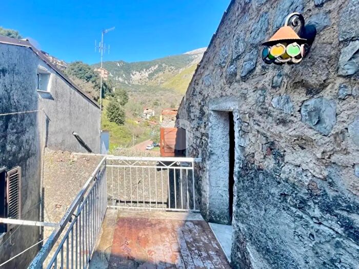 Appartamento trilocale in vendita in Via Vallebona, San Giovanni A Piro