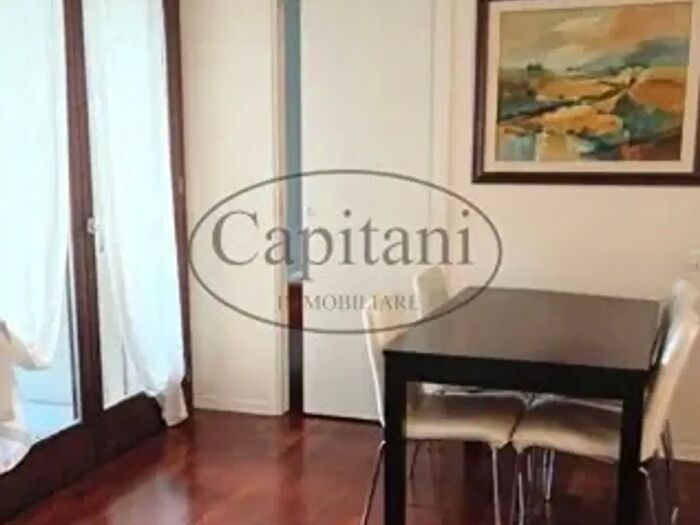 Appartamento trilocale in affitto in Via Giovanni Ansaldo, Milano