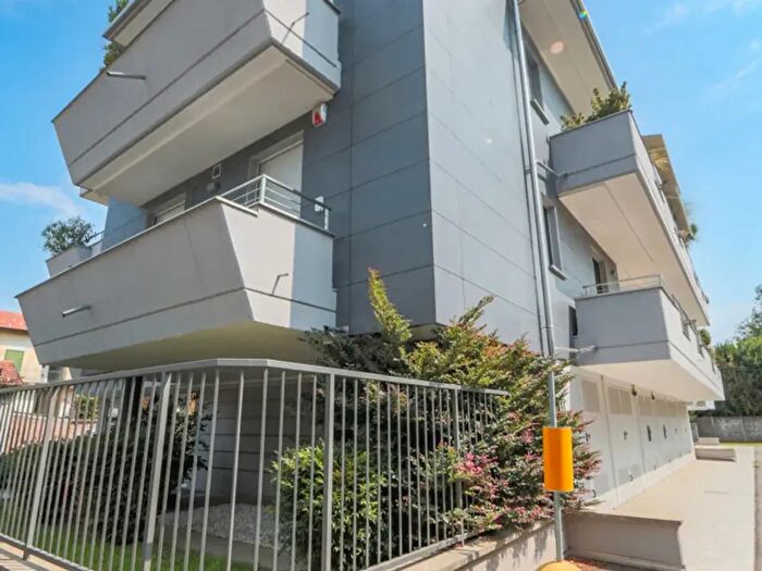 Appartamento trilocale in vendita in Via G Gravina Vincenzo, Busto Arsizio