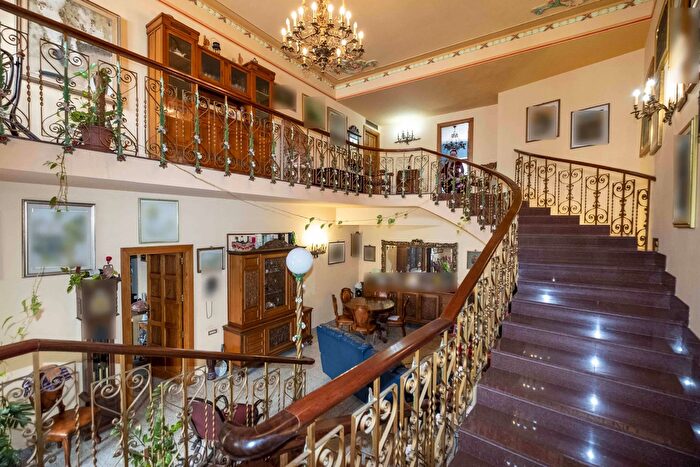 Casa con 16 locali in vendita in Via Salita Tremonti, Messina