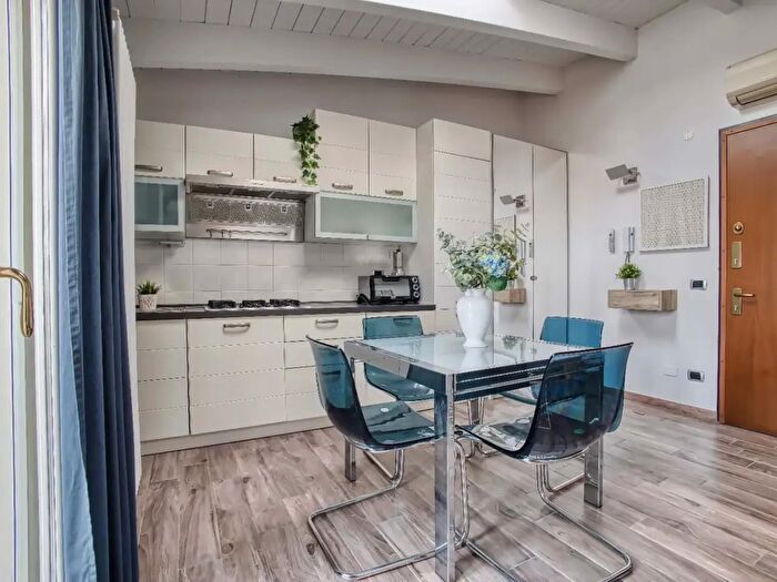 Appartamento monolocale in affitto in Via Volvinio, Milano