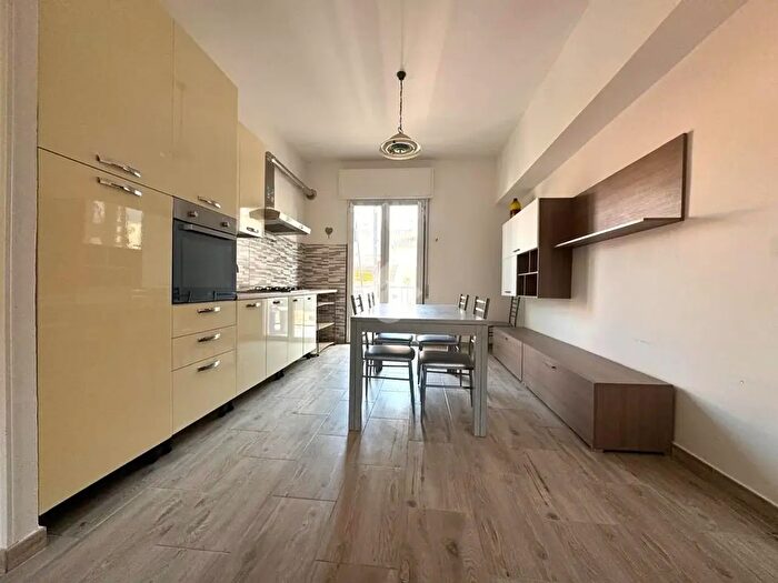 Appartamento trilocale in vendita in Via Torres, Sassari