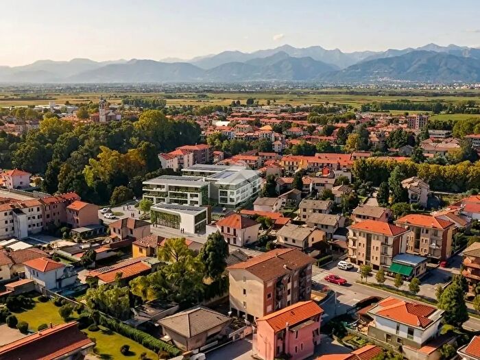 Appartamento quadrilocale in vendita in Via Adua, Robecco Sul Naviglio