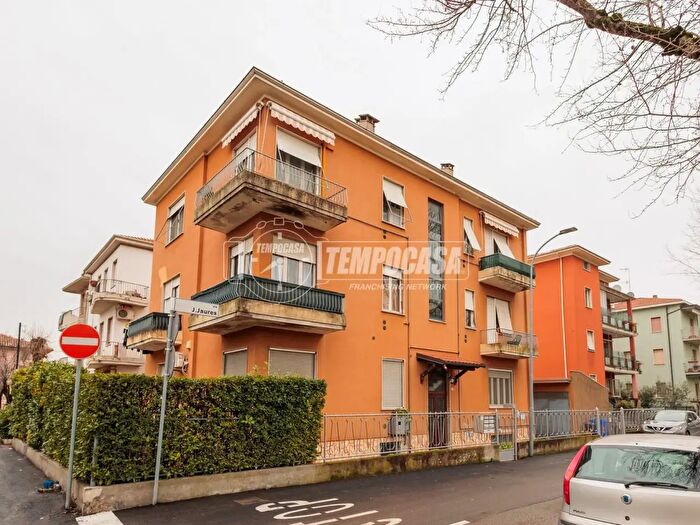 Appartamento trilocale in vendita in Via Jean Jaures, Parma