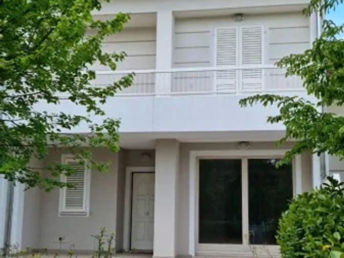 Casa con 6 locali in vendita in Via dei Lillà, Cervia
