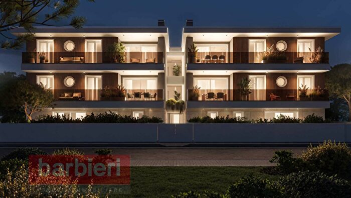 Appartamento trilocale in vendita in Via del Correggio, Cervia