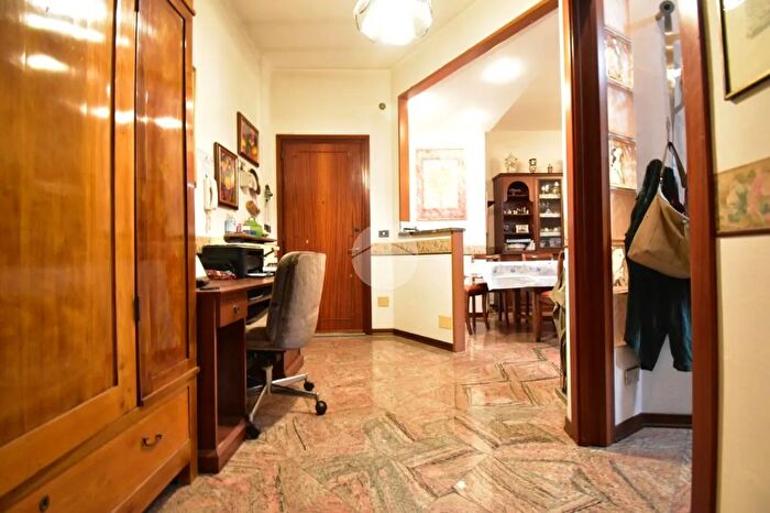 Appartamento trilocale in vendita in Piazzale Stazione, Salsomaggiore Terme