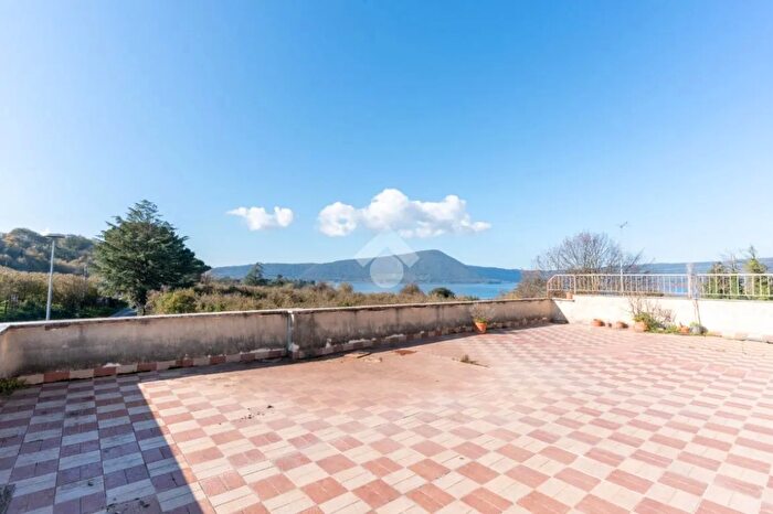 Appartamento bilocale in vendita in Via Cassia Cimina, Ronciglione