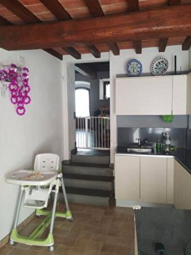 Casa quadrilocale in vendita in Carmignano