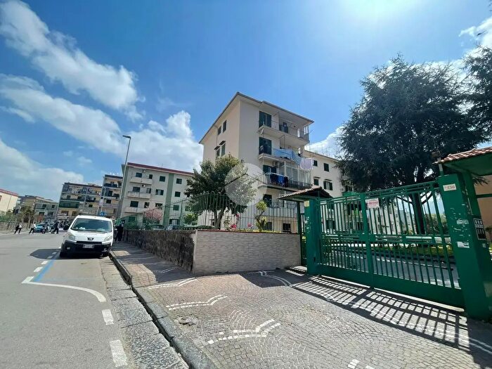 Appartamento trilocale in vendita in Via Giuseppe Cosenza, Castellammare Di Stabia