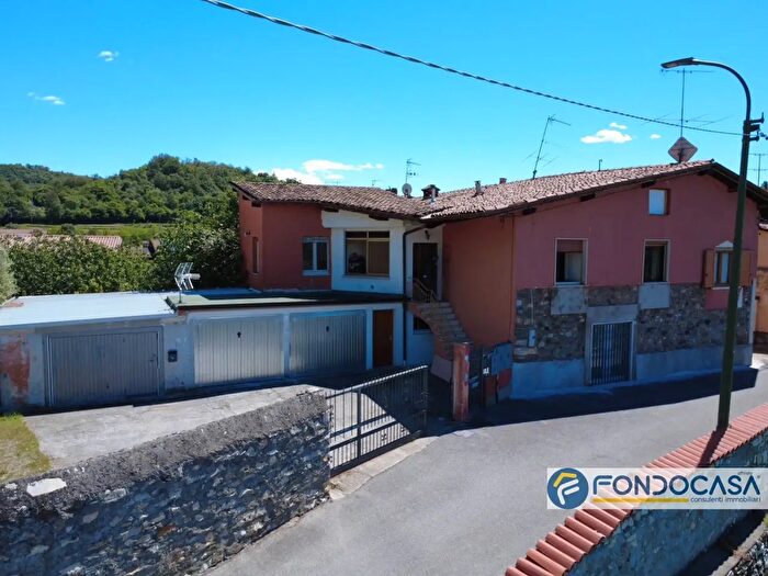 Appartamento bilocale in vendita in Via Regina Elena, Provaglio D'Iseo