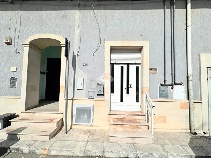 Casa bilocale in vendita in Via Felline, Manduria