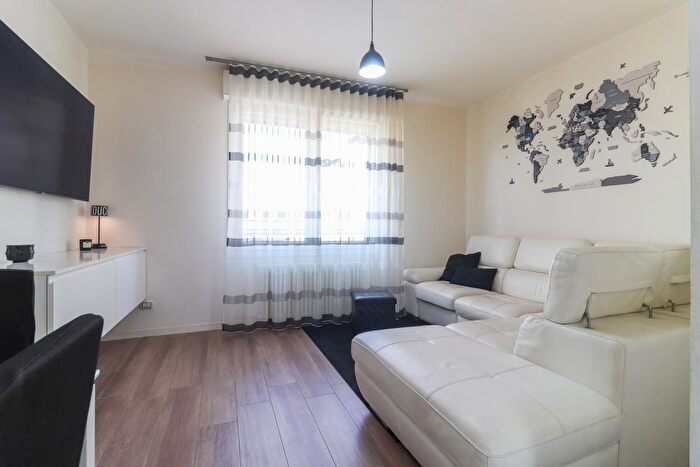 Casa trilocale in vendita in Via Ponchielli F, Cento