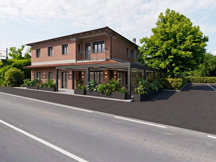 Casa con 6 locali in vendita in Via Altedo, San Pietro in Casale